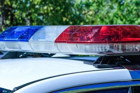 HOMEM É PRESO | por 35tup40 de vulnerável em banheiro público naPraça de Esportes em Paraíso: